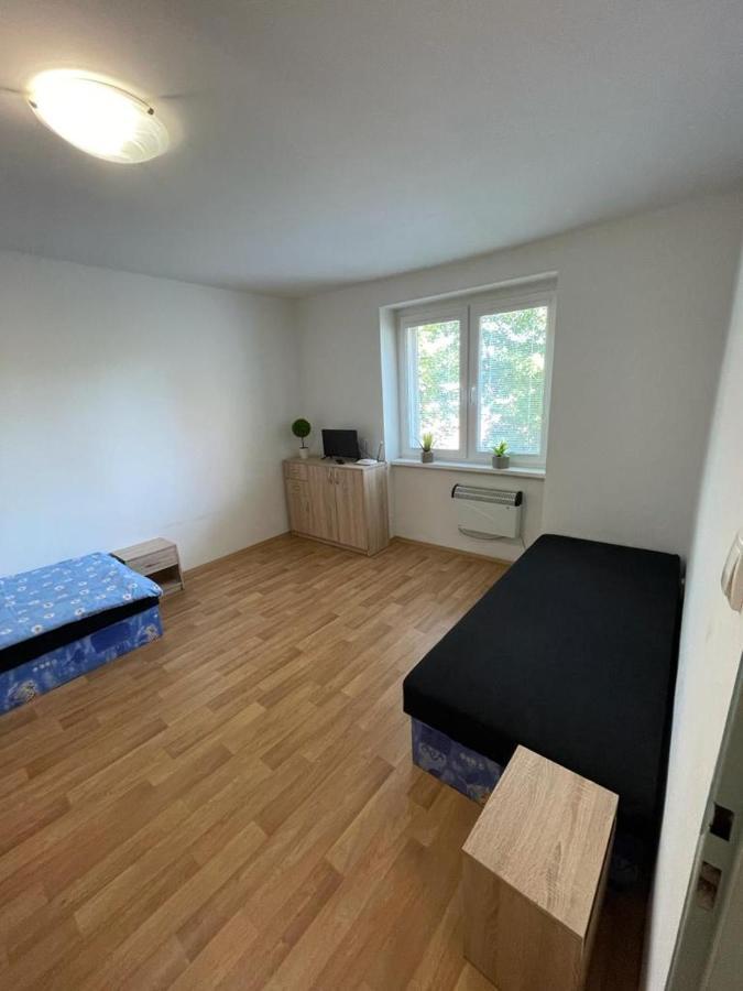 Apartmany - Skolni Chomutov Extérieur photo