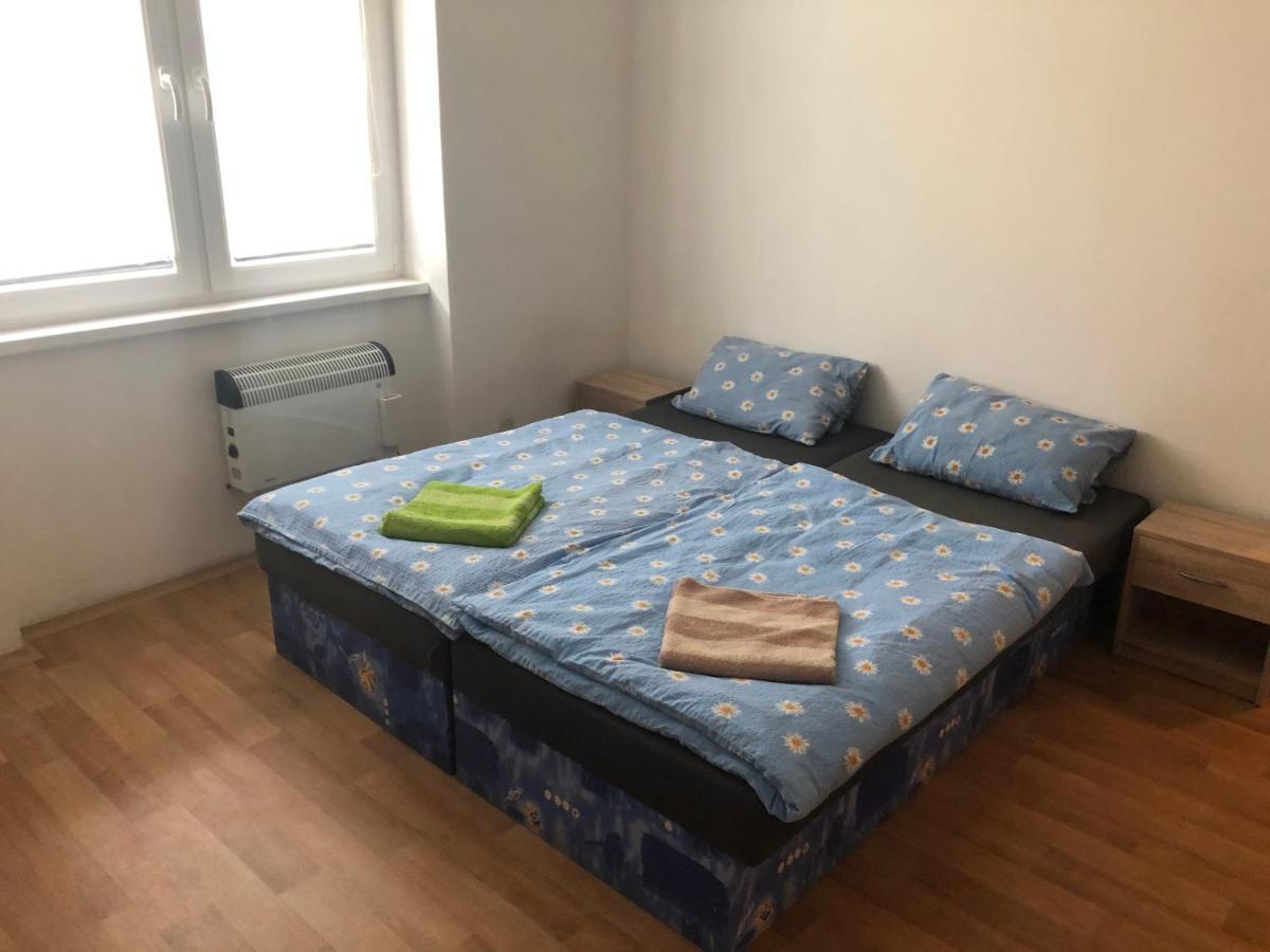 Apartmany - Skolni Chomutov Extérieur photo