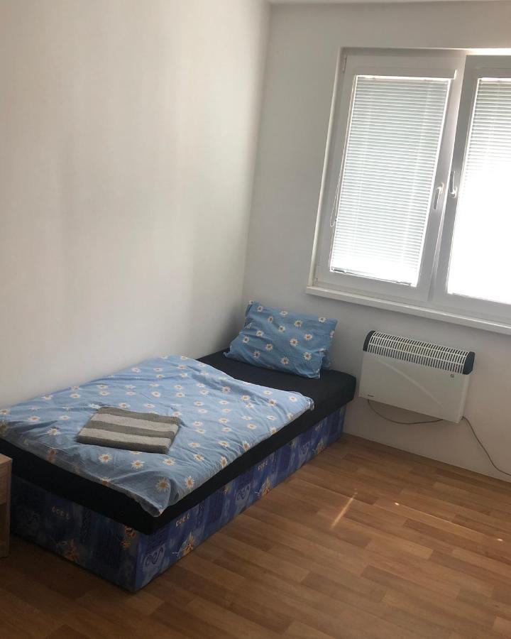 Apartmany - Skolni Chomutov Extérieur photo
